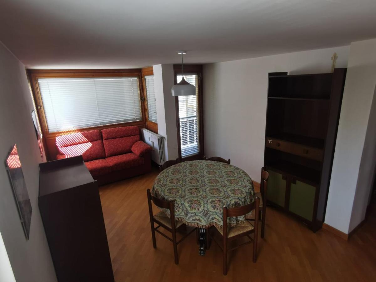 Homey Apartment In The Heart Of Cervinia เบรยล์-แชร์วิเนีย ภายนอก รูปภาพ