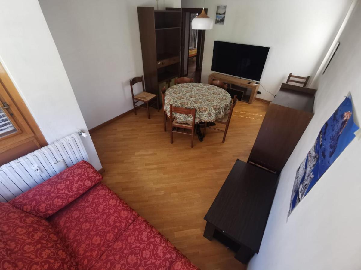 Homey Apartment In The Heart Of Cervinia เบรยล์-แชร์วิเนีย ภายนอก รูปภาพ