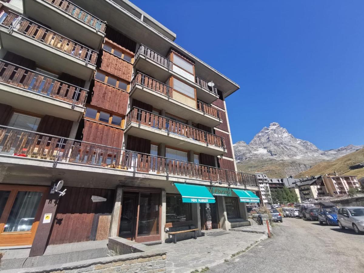 Homey Apartment In The Heart Of Cervinia เบรยล์-แชร์วิเนีย ภายนอก รูปภาพ