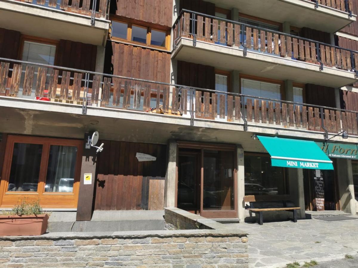 Homey Apartment In The Heart Of Cervinia เบรยล์-แชร์วิเนีย ภายนอก รูปภาพ