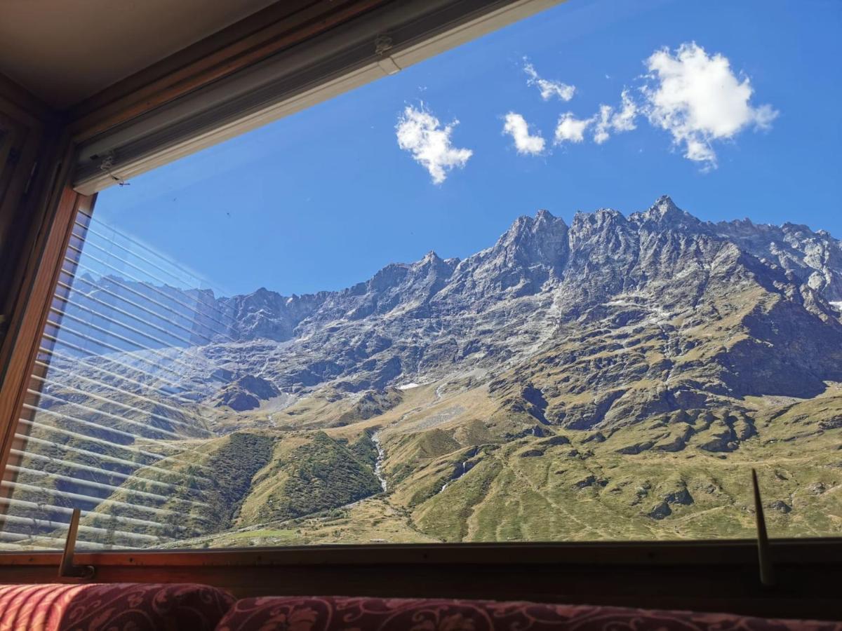 Homey Apartment In The Heart Of Cervinia เบรยล์-แชร์วิเนีย ภายนอก รูปภาพ